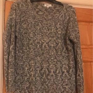 Woman’s V-neck sweater